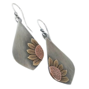 Vintage boho σκουλαρίκια ηλίανθος σε σχήμα δάκρυ από αντίκα ασήμι και χρυσό μέταλλο