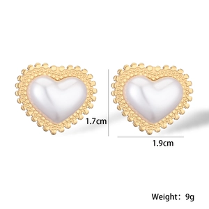 Detailed view of 18K gold heart stud earrings with dimensions 1.7cm and 1.9cm
