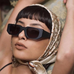 Retro rectangle black sunglasses with matte frame and dark lenses for fashion