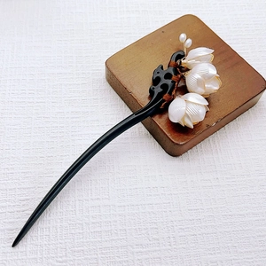 Épingle à cheveux en bois de magnolia avec pétales de perles pour coiffures chinoises