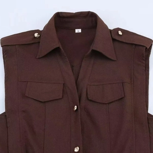 Abito a camicia in lino senza maniche da donna con revers e tasche cargo marroni