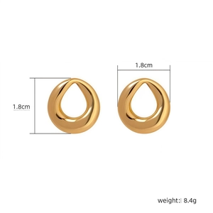 Minimalist gold plated teardrop earrings with 1.8cm diameter and 8.4g weight