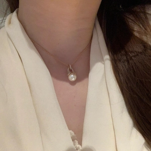 18K gold plated necklace with round pearl pendant and sparkling zircon accents