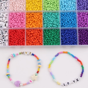20-color DIY bead kit with glass seed beads, letter beads and heart charms for bracelets