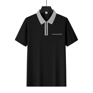 Detailaufnahme von Herren-Poloshirt mit Reißverschluss und grauem Kontrastkragen