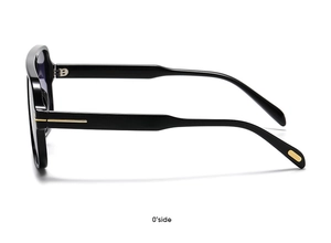 Seitenansicht der schwarzen quadratischen Sonnenbrille mit goldenen T-Metallscharnieren