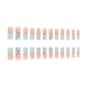 24 faux ongles French bleu Tiffany et nude avec motifs de fleurs de cerisier peints à la main