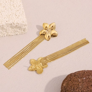Elegant 18K gold plated flower stud earrings with long metal tassels and pearls