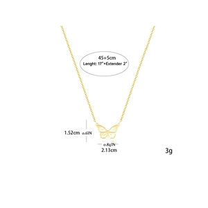 Collier pendentif papillon doré ajouré avec dimensions de chaîne 45+5cm et poids 3g