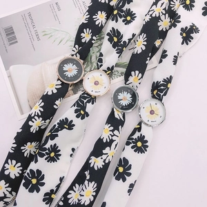 Fashionable daisy silk ribbon watch set with floral patterns and quartz movement for women
