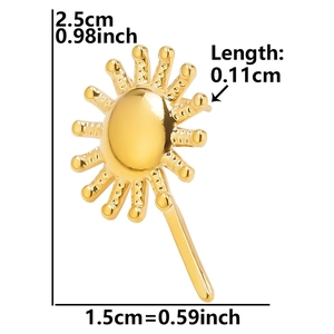 Detailed dimensions of golden sunburst geometric earring showing 2.5cm height and width