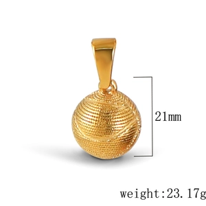 Detail of 24k gold plated tennis pendant showing 21mm diameter and 23.17g weight