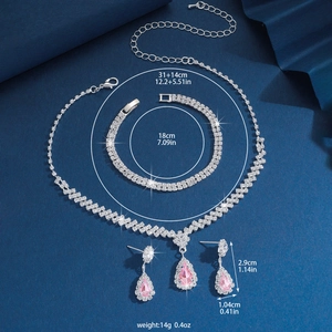 Dimensions détaillées de la parure bijoux avec goutte rose collier et bracelet