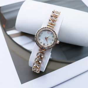 Women Fashion Quartz Watch Elegant Alloy Leaf Bracelet Strap Rhinestone Mother Of Artificial Pearl Dial Jewelry Wristwatch