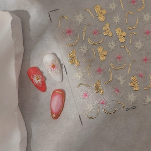 Adesivi per unghie 3D con fiori dorati a rilievo e design per nail art a mandorla