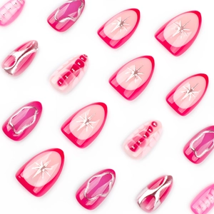 Faux ongles Y2K amande courts avec étoiles roses et lignes fluides argentées 3D