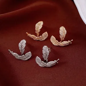 Blatt Feder Ohrstecker Mit Zirkon Pflaster 18K Vergoldetes Kupfer Und Silberner Ohrstecker Eleganter Verfeinerter Schmuck