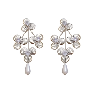 Silver flower drop earrings with sparkling zircon and elegant teardrop pearls