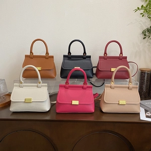 Sacs à main carrés minimalistes pour femmes en six couleurs avec cuir grainé et boucle dorée