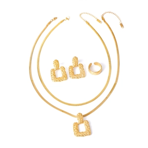 Golden vintage jewelry set with hammered texture necklace, square earrings and ring