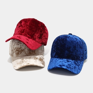 Casquettes de baseball en velours élégantes en rouge bleu et champagne pour l'hiver