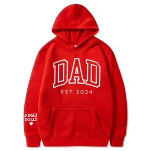 Sweat à capuche rouge pour hommes et femmes avec imprimé blanc DAD EST 2024 sur la poitrine