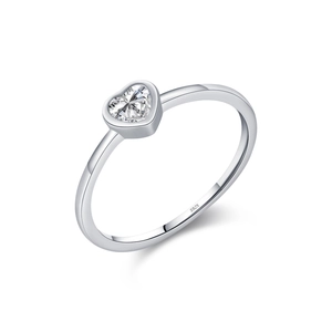 Minimalist S925 sterling silver ring with a sparkling heart-shaped moissanite stone