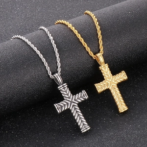Pendente a croce in acciaio inossidabile con motivo a spiga in oro e argento trendy