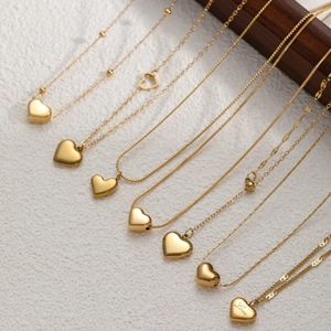 Set di collane a cuore in acciaio inossidabile dorato con varie catene e incisione Love