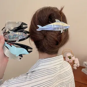 Dolphin Shape Hair Claw Clip Gradient Acrylic Rhinestone Star Decor Large Shark Hairpin For Women Beach Vacation Style