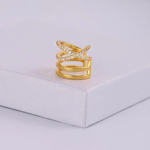 Manchette d'oreille dorée multicouche de style français avec zircons étincelants