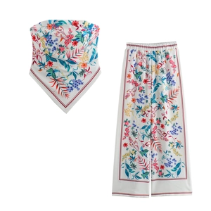 Women's floral print vacation set with strapless tube top and wide-leg trousers