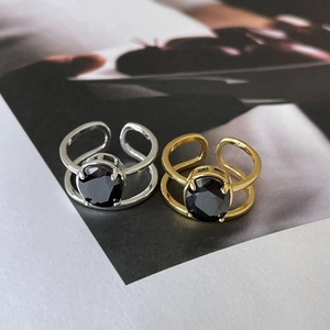 Minimalist double layer S925 silver ring featuring a black oval zircon gemstone