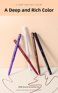 Set di matite eyeliner in gel impermeabili in cinque colori tra cui viola e rosso