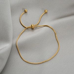 Bracciale a catena serpente minimalista placcato oro 18K con chiusura a scorrimento