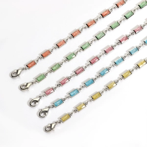 Bracelet à maillons en zircon coloré 3x6mm avec placage or cuivré et fermoir mousqueton