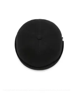 Vue de dessus d'un bonnet Miki noir en sergé de coton montrant la calotte à six pans
