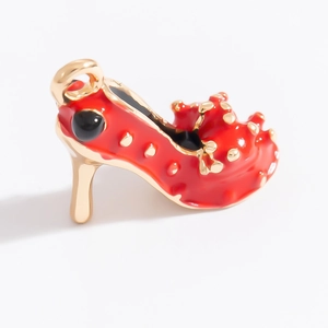 Macro de pendentif chaussure à talon en émail rouge et doré pour création bijoux