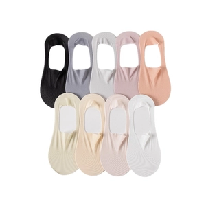 Women invisible thin ice silk no-show socks in nine Morandi colors with non-slip heel
