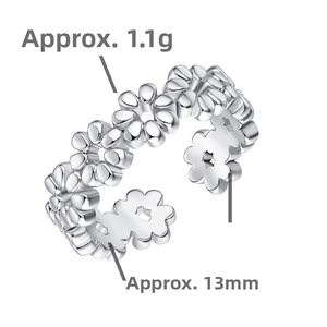 Detailed view of S925 sterling silver daisy toe ring showing 1.1g weight and 13mm size