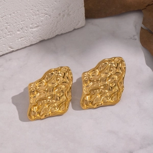 Vintage 18K gold plated hammered geometric stud earrings with lava texture