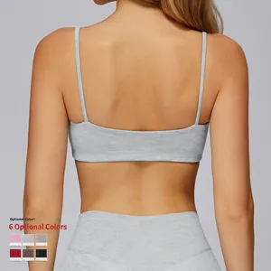 Reggiseno sportivo yoga grigio chiaro spazzolato con spalline incrociate e leggings