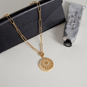 Classic 18K gold-plated stainless steel paperclip chain necklace with sunburst pendant