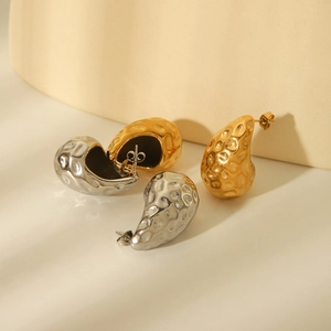 Waterdrop shaped 18K gold and silver stainless steel earrings with hammer texture