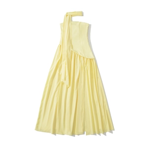 Elegante abito lungo senza spalline giallo tenue con nastro a girocollo e gonna a balze