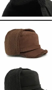 Detalle de gorro de invierno con orejeras de gamuza sintética y cálido forro de felpa