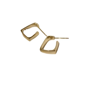 Fashionable gold geometric square hoop earrings with glossy metallic finish in minimalist style