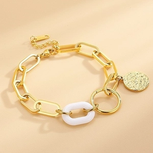 Bracelet chaîne chunky plaqué or 18K avec anneau blanc et pendentif disque martelé