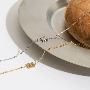 Elegant gold and silver M letter bracelets with zircon pavé on beaded titanium steel chains
