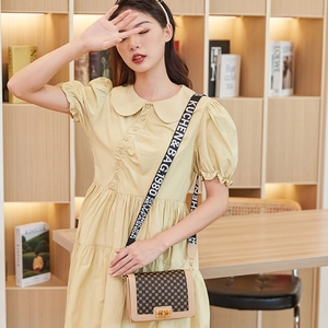 Vintage crossbody square bag with monogram pattern and trendy lettered wide strap for women